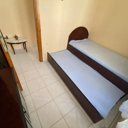 Tripleks Yazlik 4 *